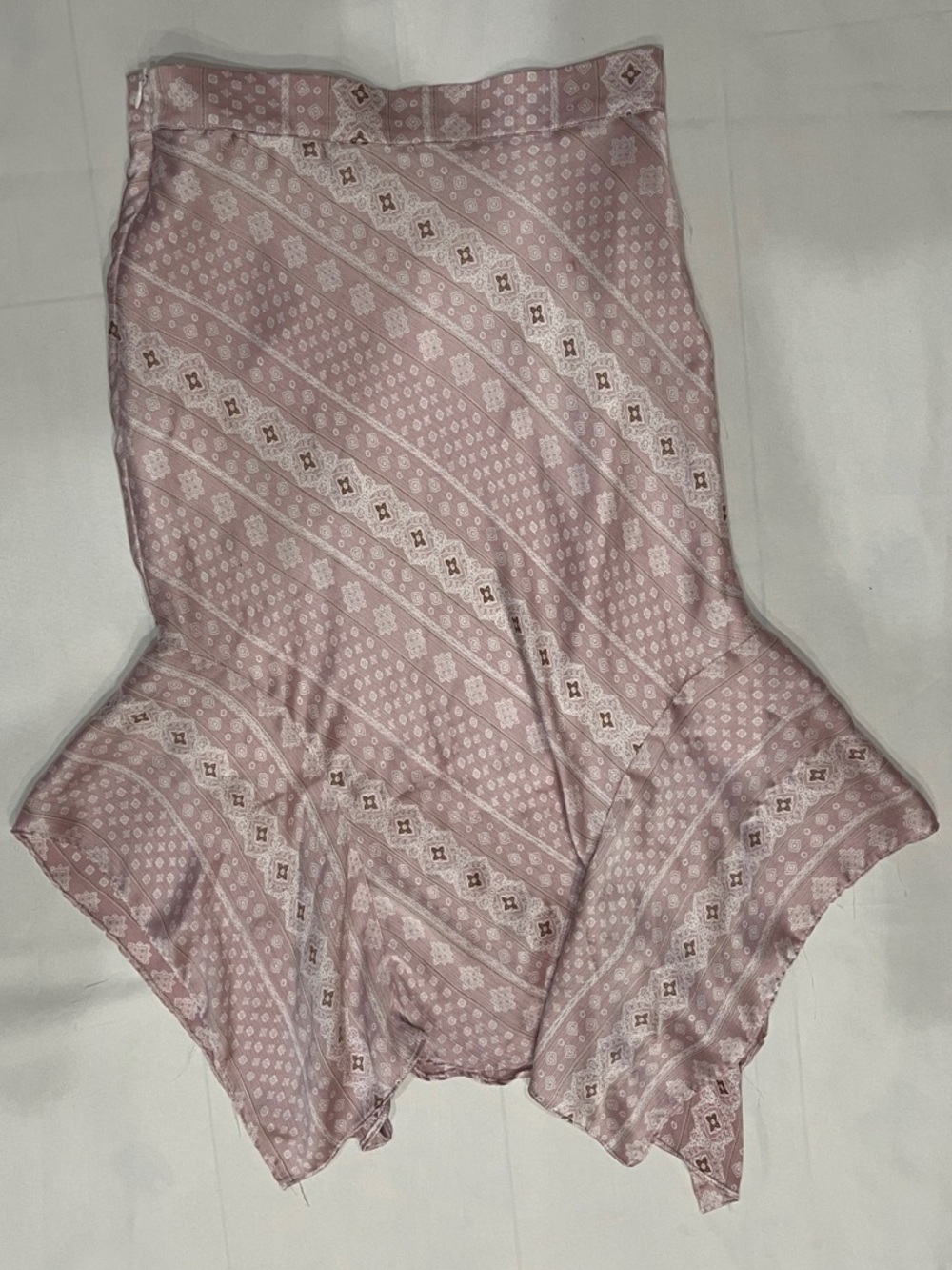 Dusty Rose High-Low Patterned Skirt